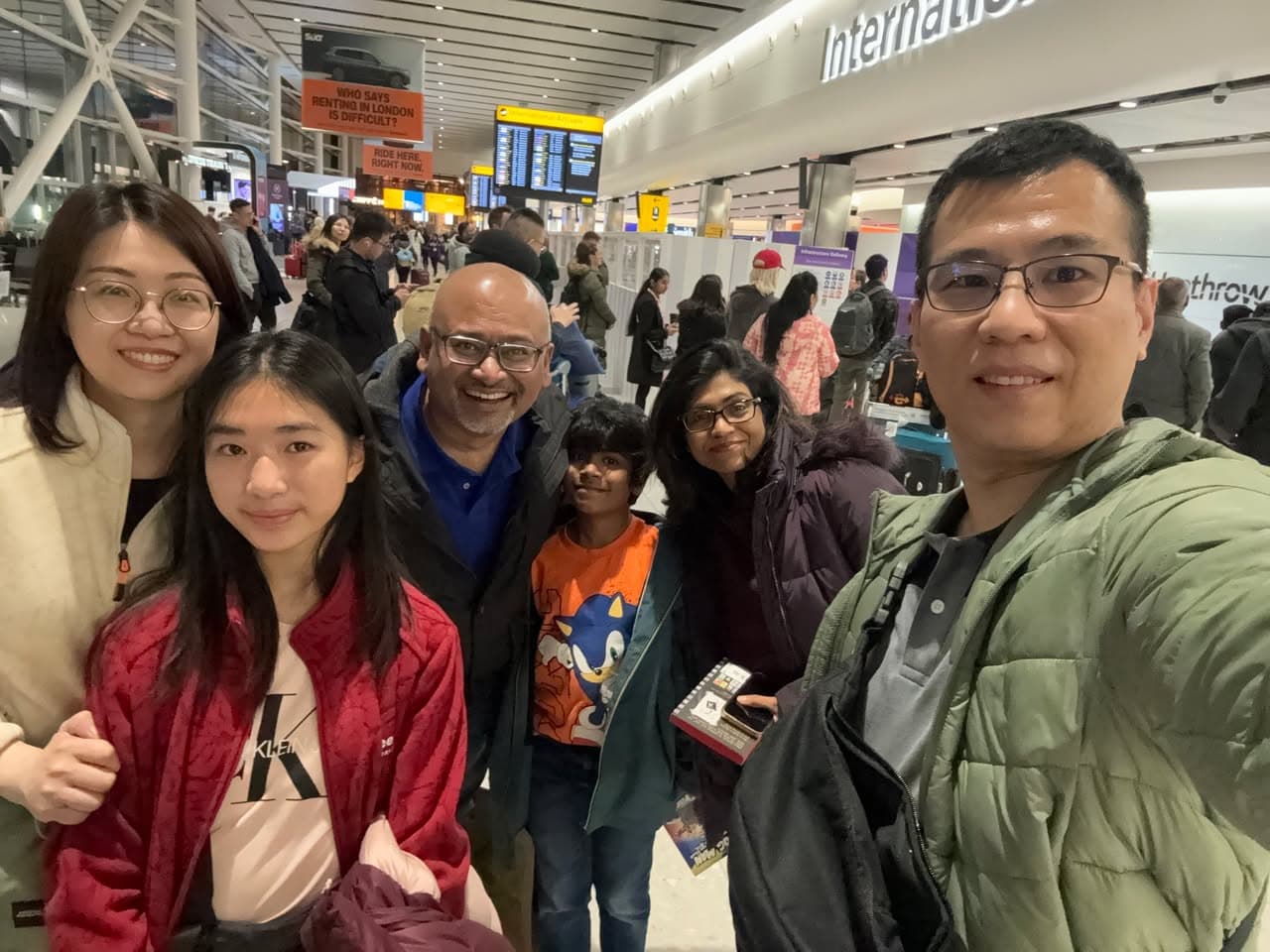 After more than 15 hours journey, happy and excited to meet my colleague's family in the UK airport🤩