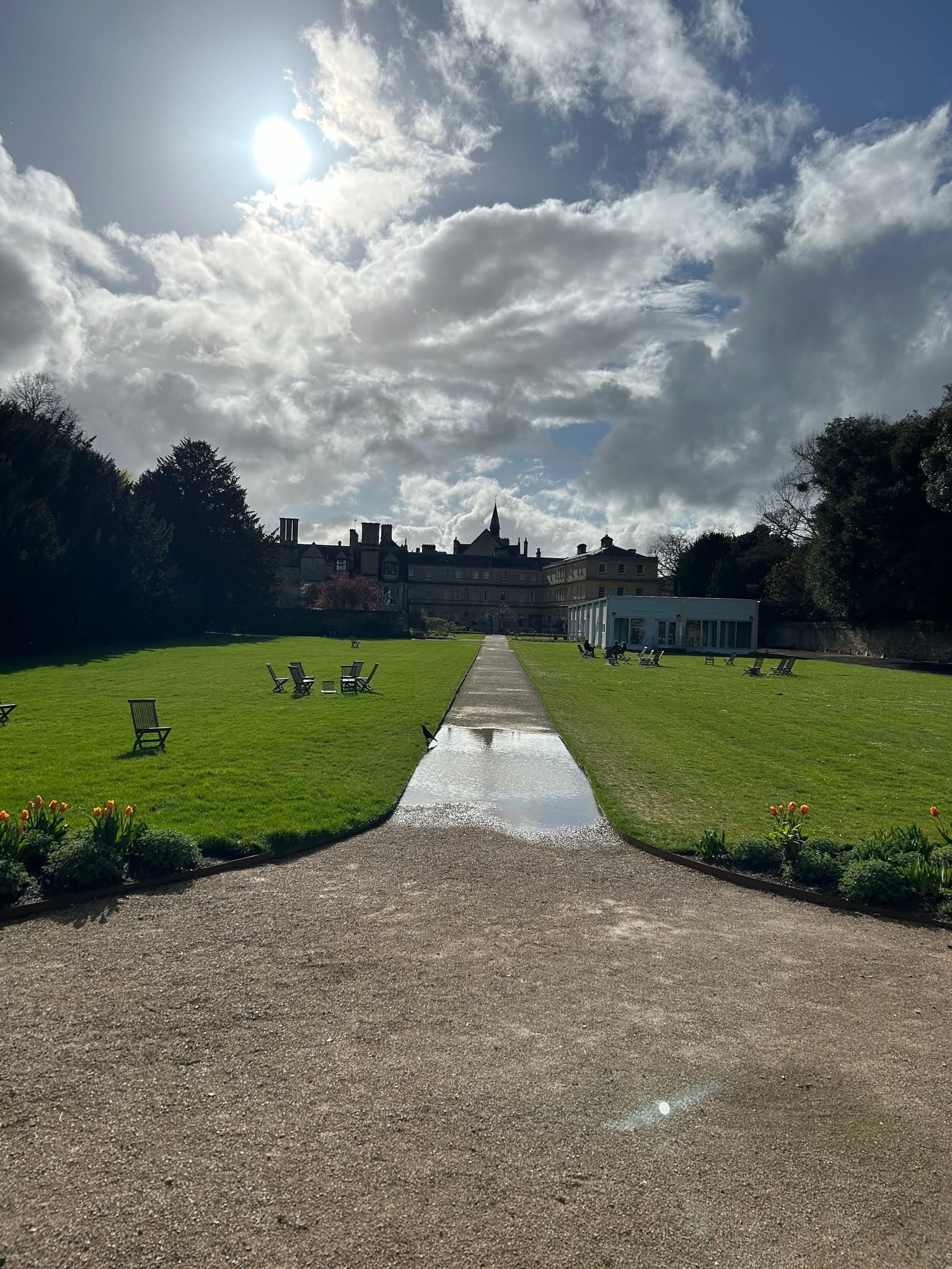 Trinity College, 牛津給我一種純樸的感覺。係科學昌明的年代,有一種古舊的感覺。